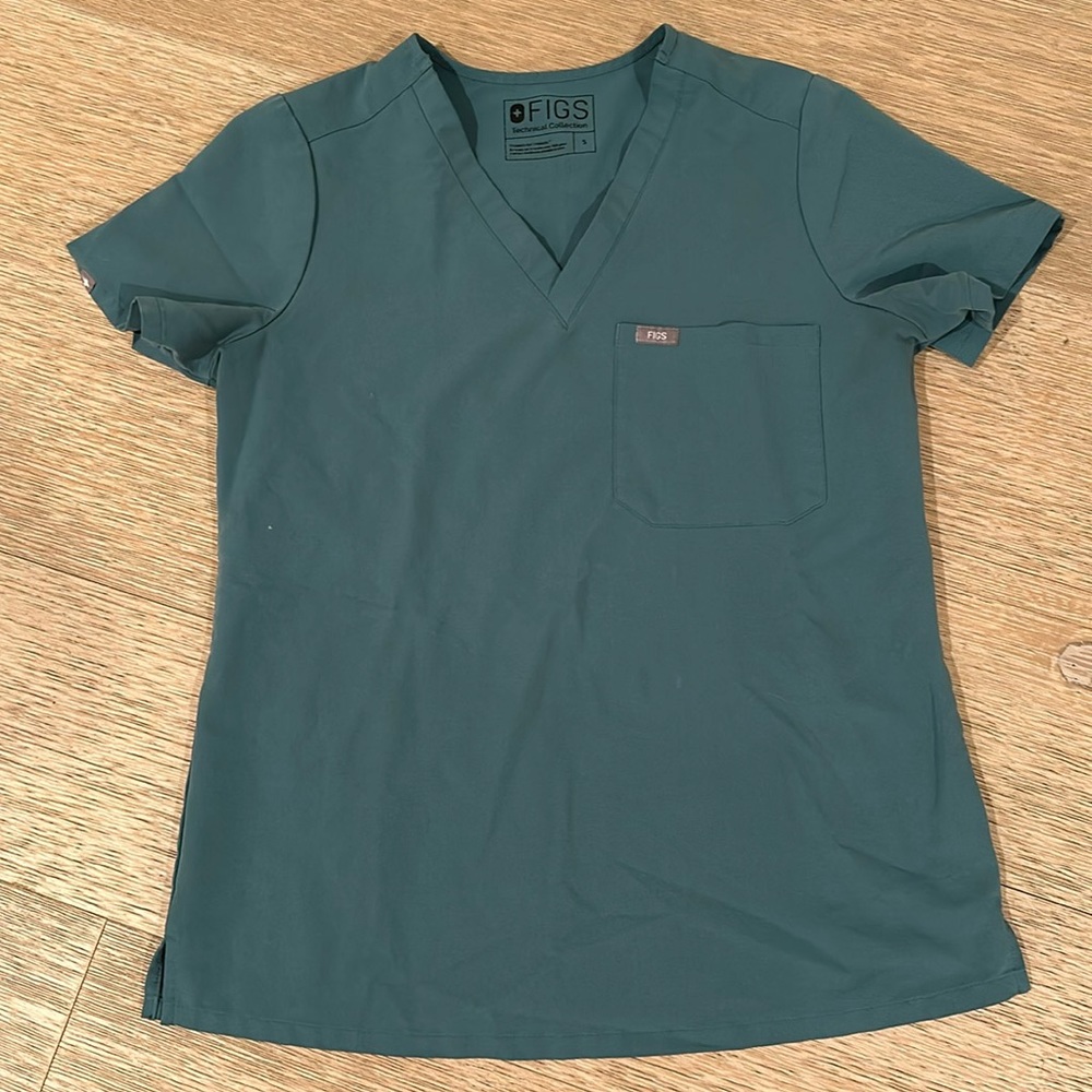 Figs 1 pocket scrub